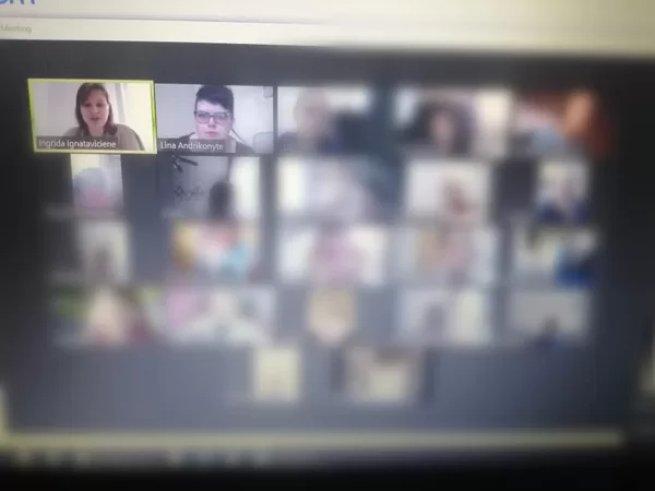 Pamokos nuotoliniu būdu.... Šįkart aš Panevėžyje arba jie pas mane Vilniuje :)